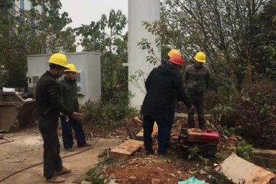 對(duì)10千伏堰洣線農(nóng)網(wǎng)改造工程現(xiàn)場(chǎng)安全進(jìn)行稽查