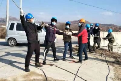 完成11.4千米線路安裝和負(fù)荷切割任務(wù)，優(yōu)化了電網(wǎng)結(jié)構(gòu)