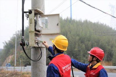 對電表箱、照明燈以及水泵等用電設備進行全方面檢查