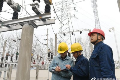 在雨雪大風等特殊天氣，對設備、線路加強巡視監(jiān)督