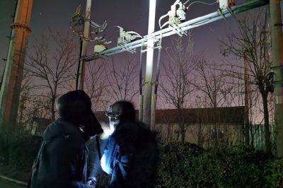 對轄區(qū)內(nèi)的線路、設(shè)備進行夜間高負(fù)荷時段紅外測溫工作