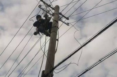 開展接戶線、銹蝕表箱改造，努力增荷供電可靠性