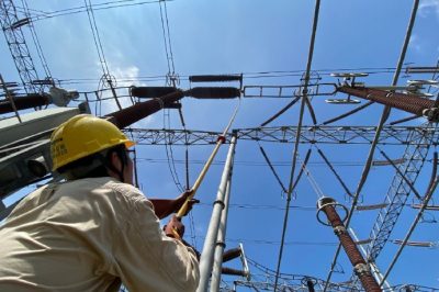 連云港運維站500千伏伊蘆變運維人員執(zhí)行站內(nèi)停電操作 連云港運維站500千伏伊蘆變運維人員執(zhí)行站內(nèi)停電操作