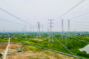 湖北武漢1000千伏特高壓變電站500千伏配套線路成功送電 湖北武漢1000千伏特高壓變電站500千伏配套線路成功送電